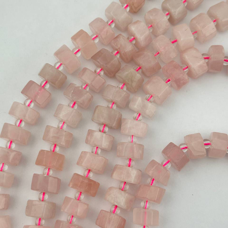 Розовый кварц размер 12*8 мм мм натуральный камень