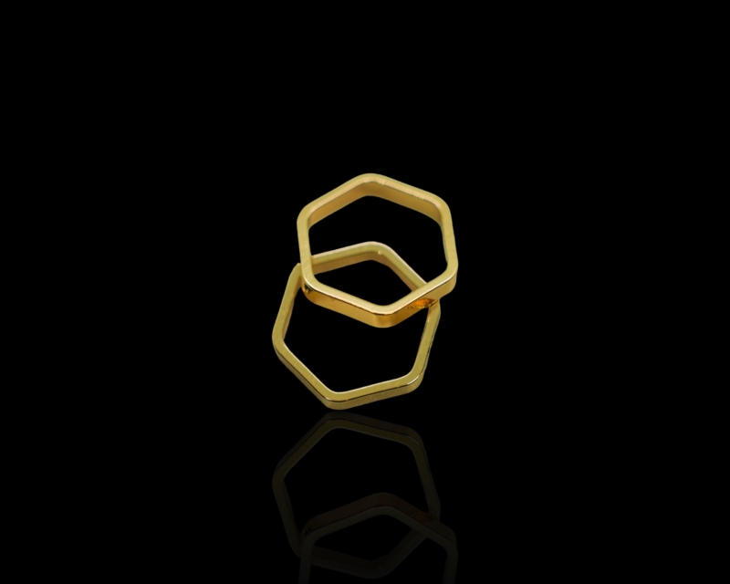 Шестиугольник без дополнительных отверстий цвет золото 18мм